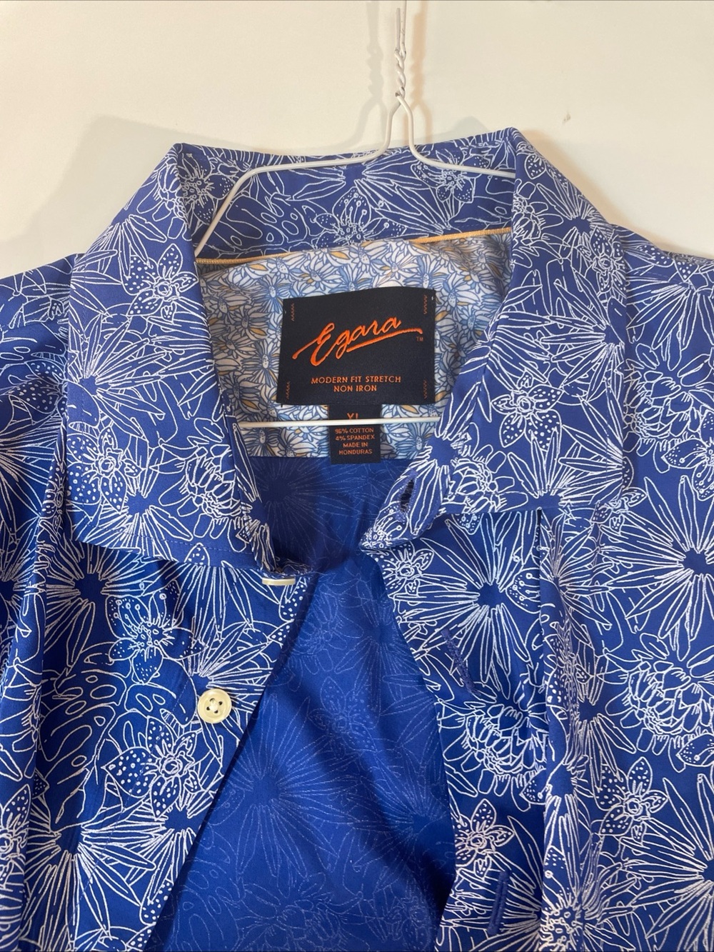 Egara Royal XL Blue Floral Button-Down Shirt